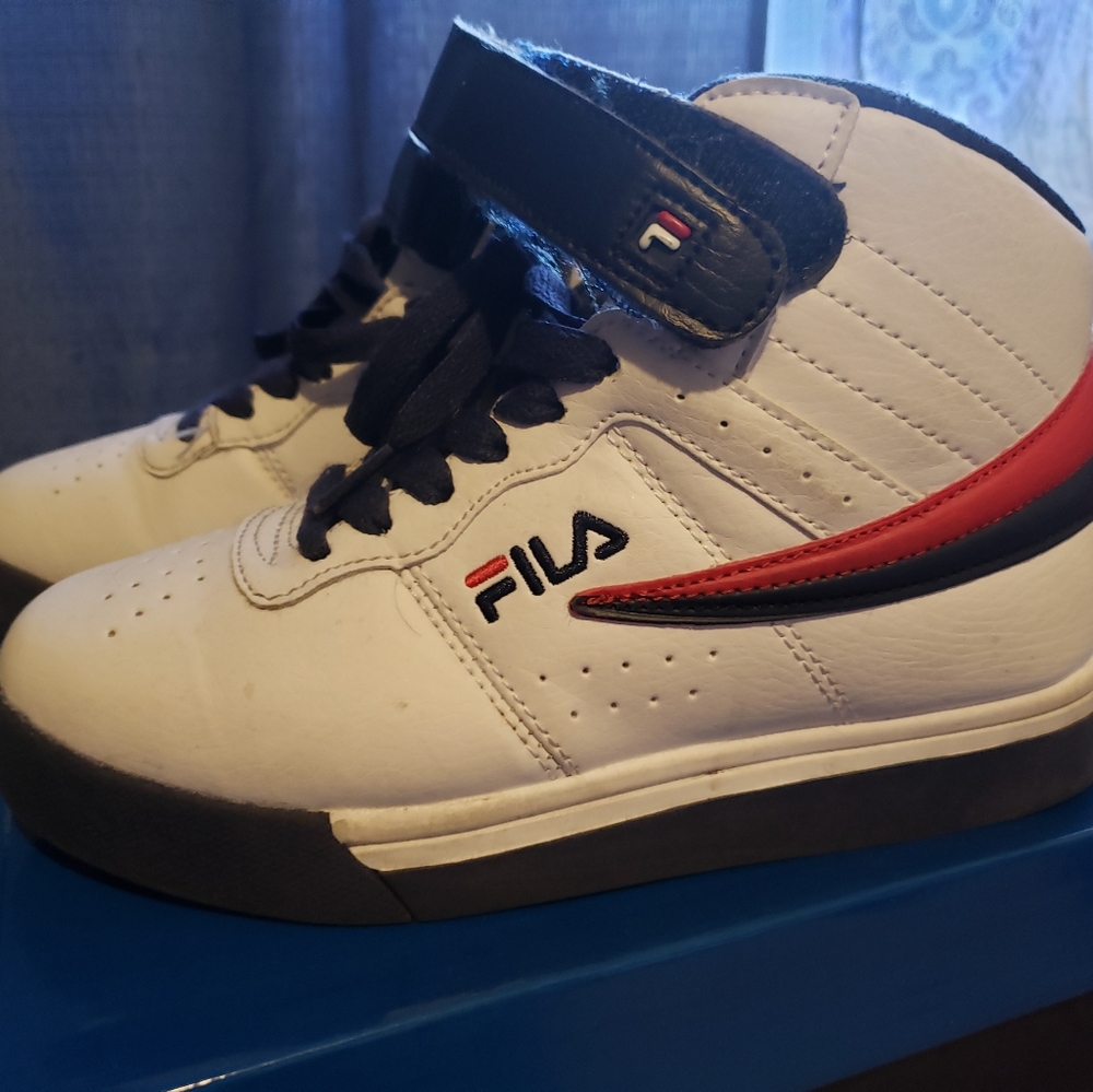 FILA boy sneakers (US 13)